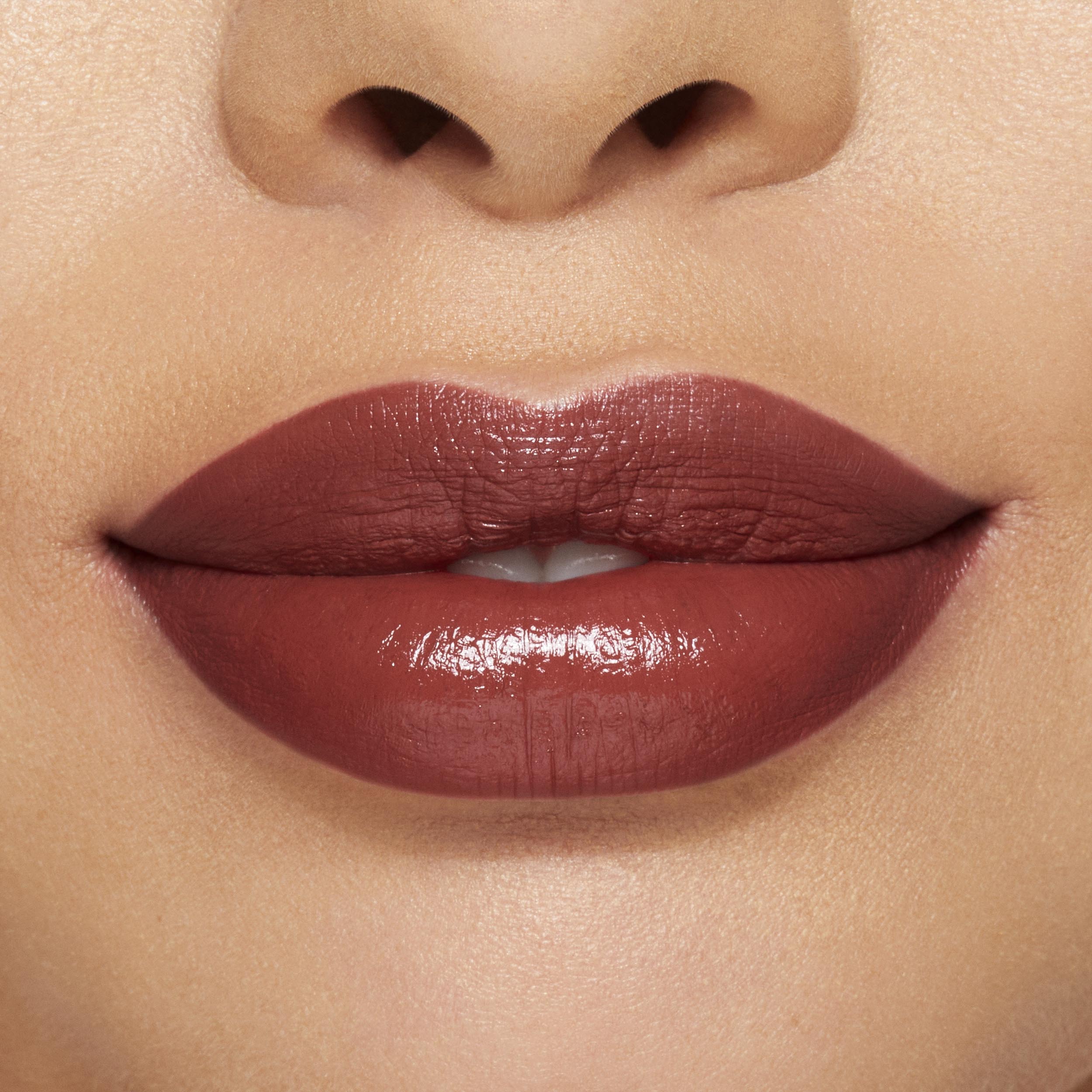 KJC_CREME_23_LipMacro_InMyBag_02.jpg