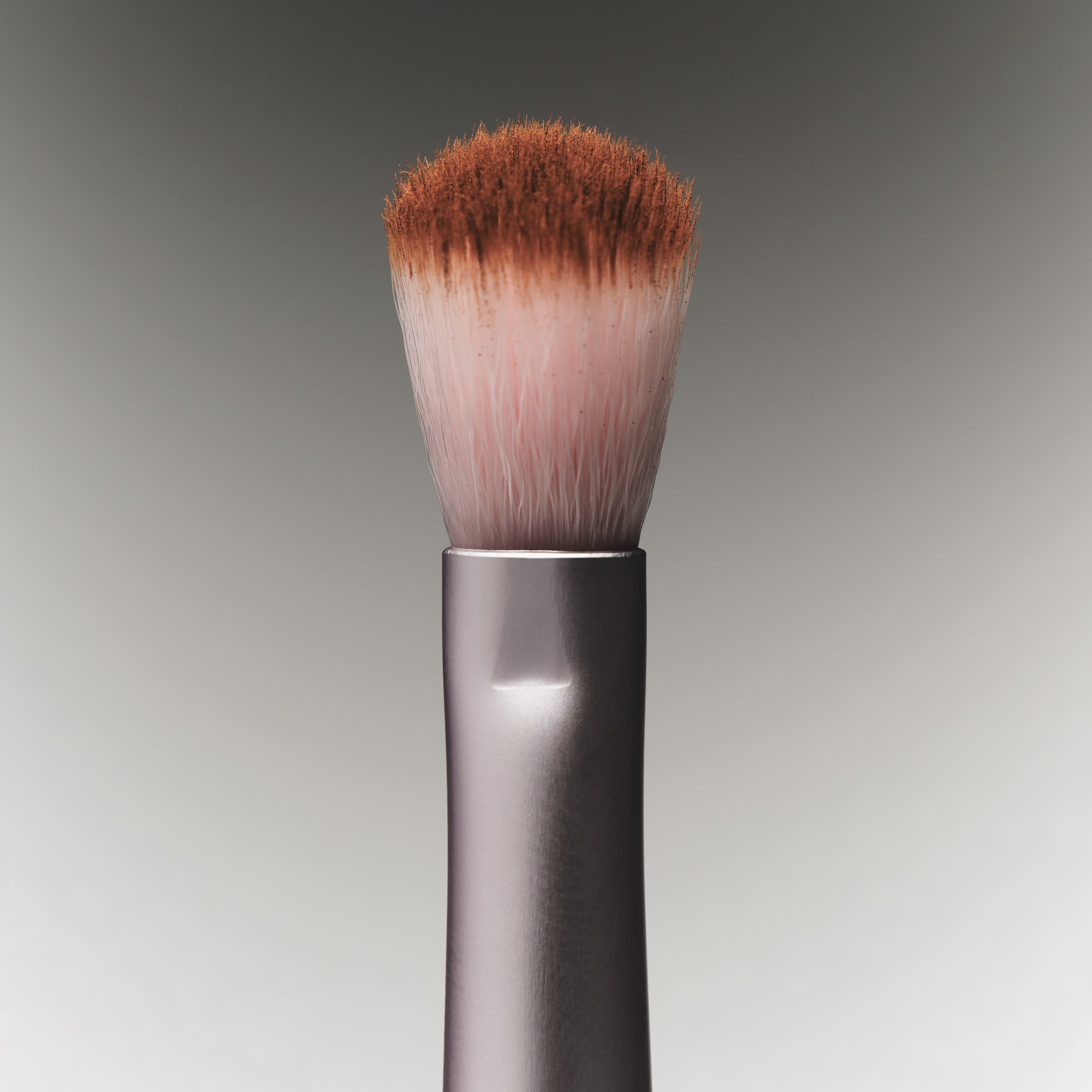 KJC_EYEB_25_Brush8_HalfBrushAngle_Umber_CP_819_Hero_WS_57bfb351-0956-4510-bb73-2842681fddf1.jpg