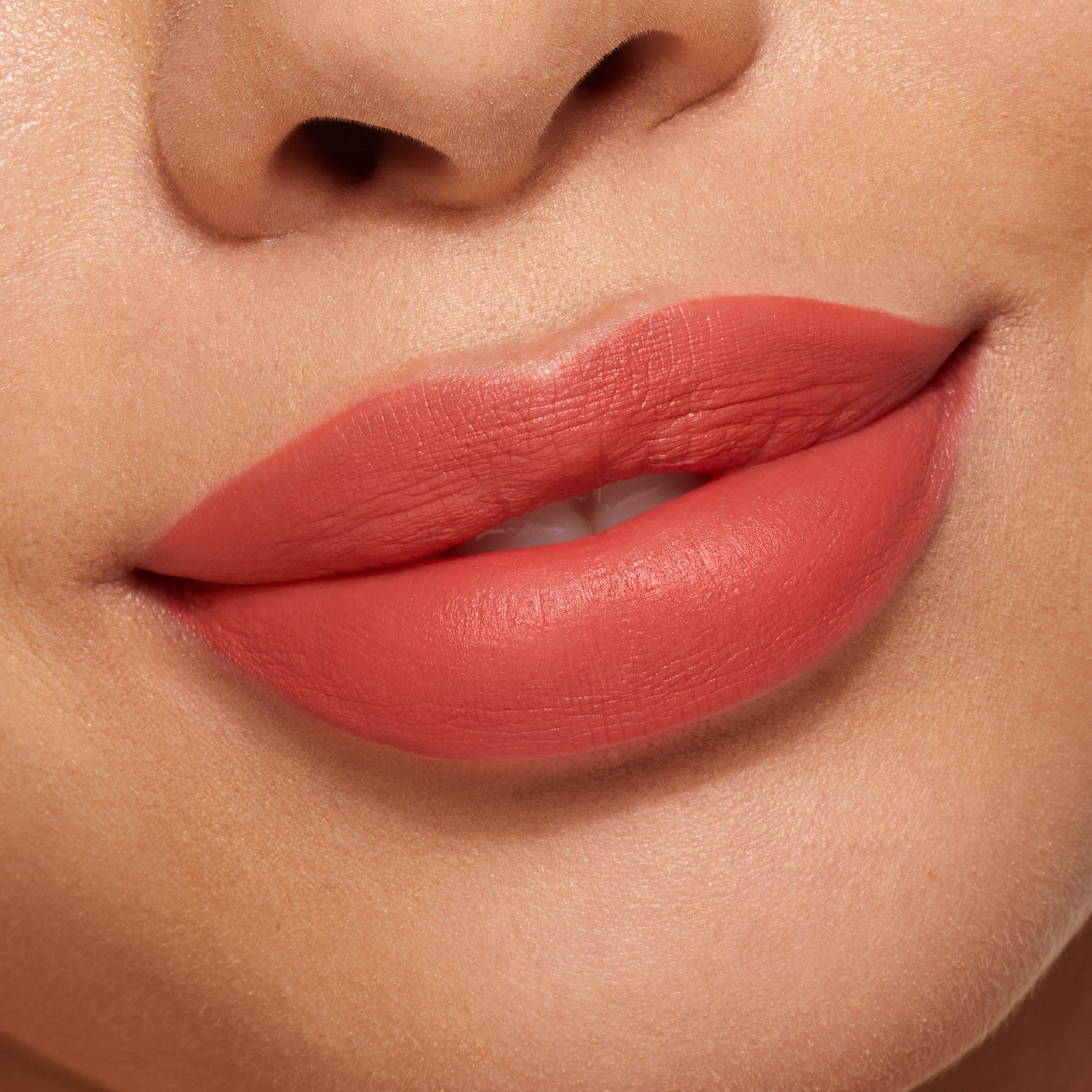KJC_MATTE_23_LipMacro_BlushingBabe_02.jpg
