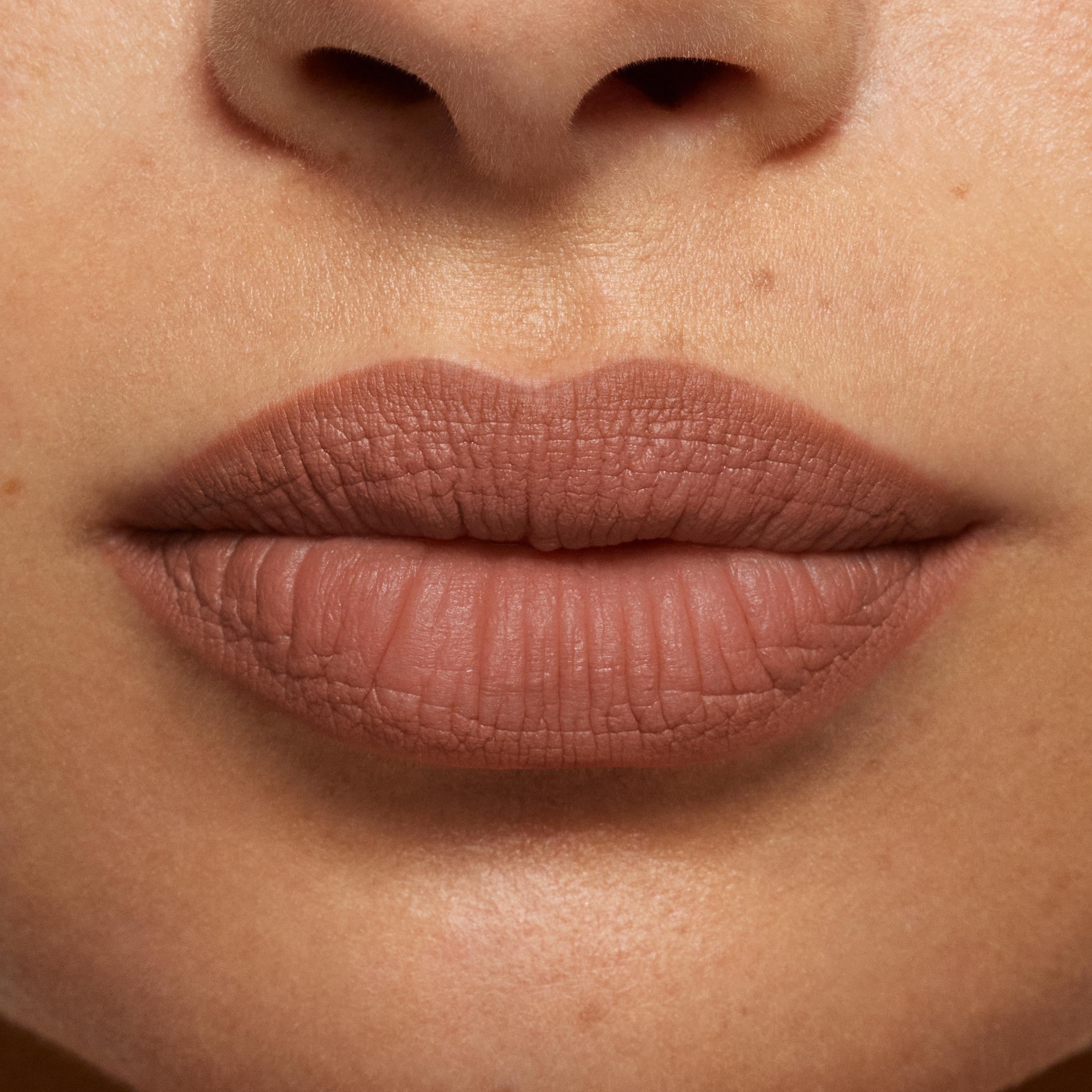 KJC_PLK_26_Lip-Macro_Dolce-K_028105_WS.jpg
