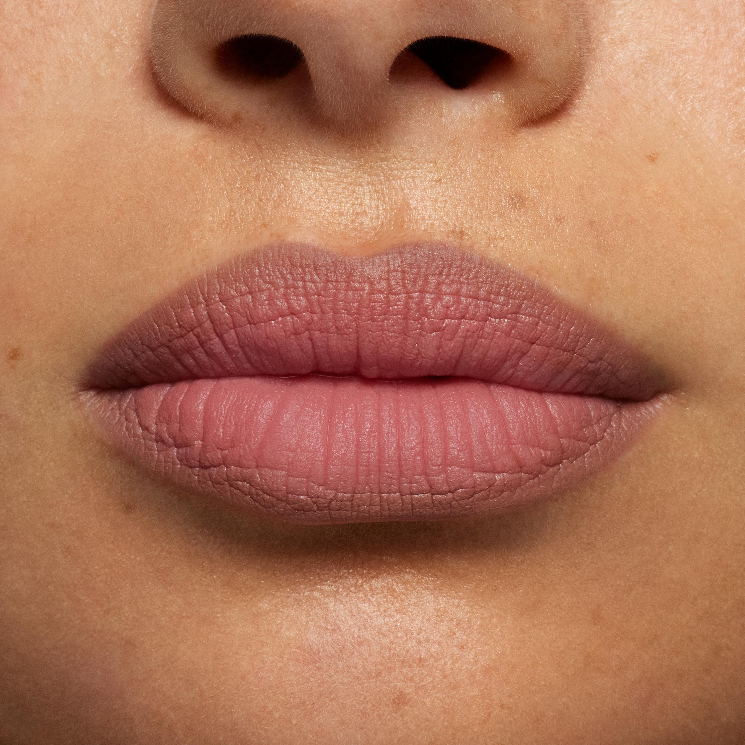 KJC_PLK_26_Lip-Macro_Kylie_028097_WS.jpg