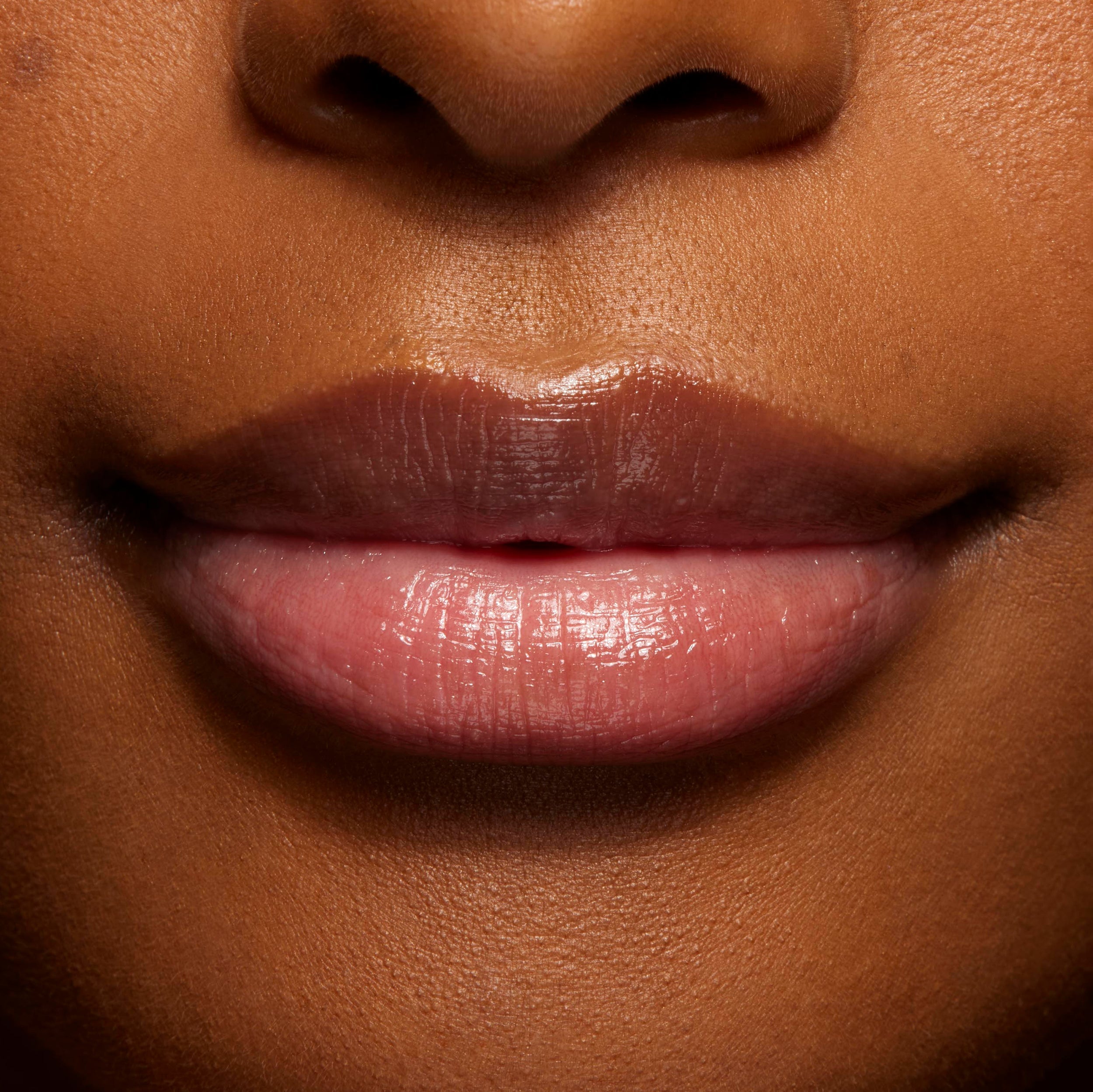 KJC_SUMMER_26_Lip_Macro_Cloud_Balm_Clear_03.jpg