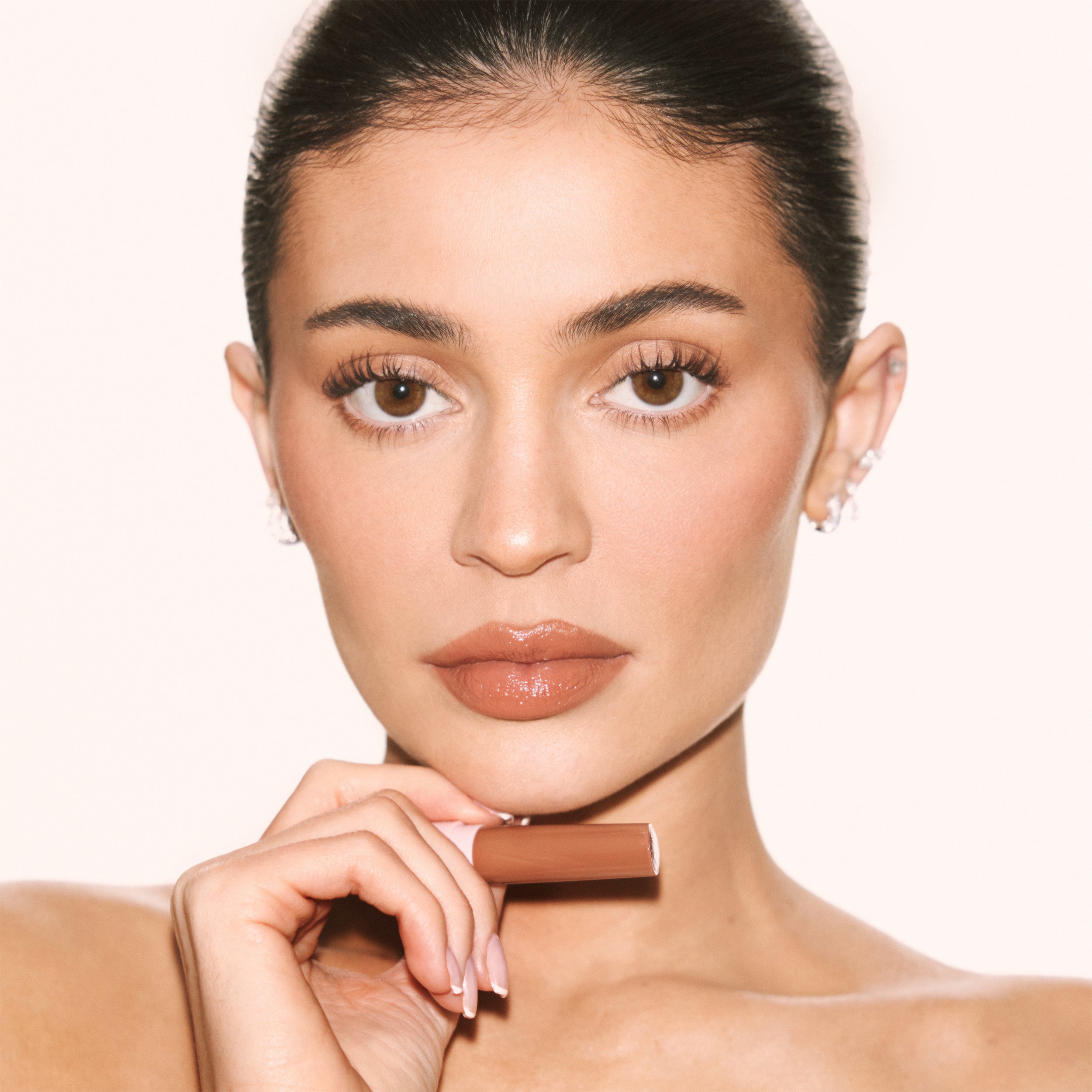 KJC_TBB_25_Kylie_KV_Honey_0990_WS_dfa3ad0b-0548-4eb3-bfa5-1e8c134d0497.jpg