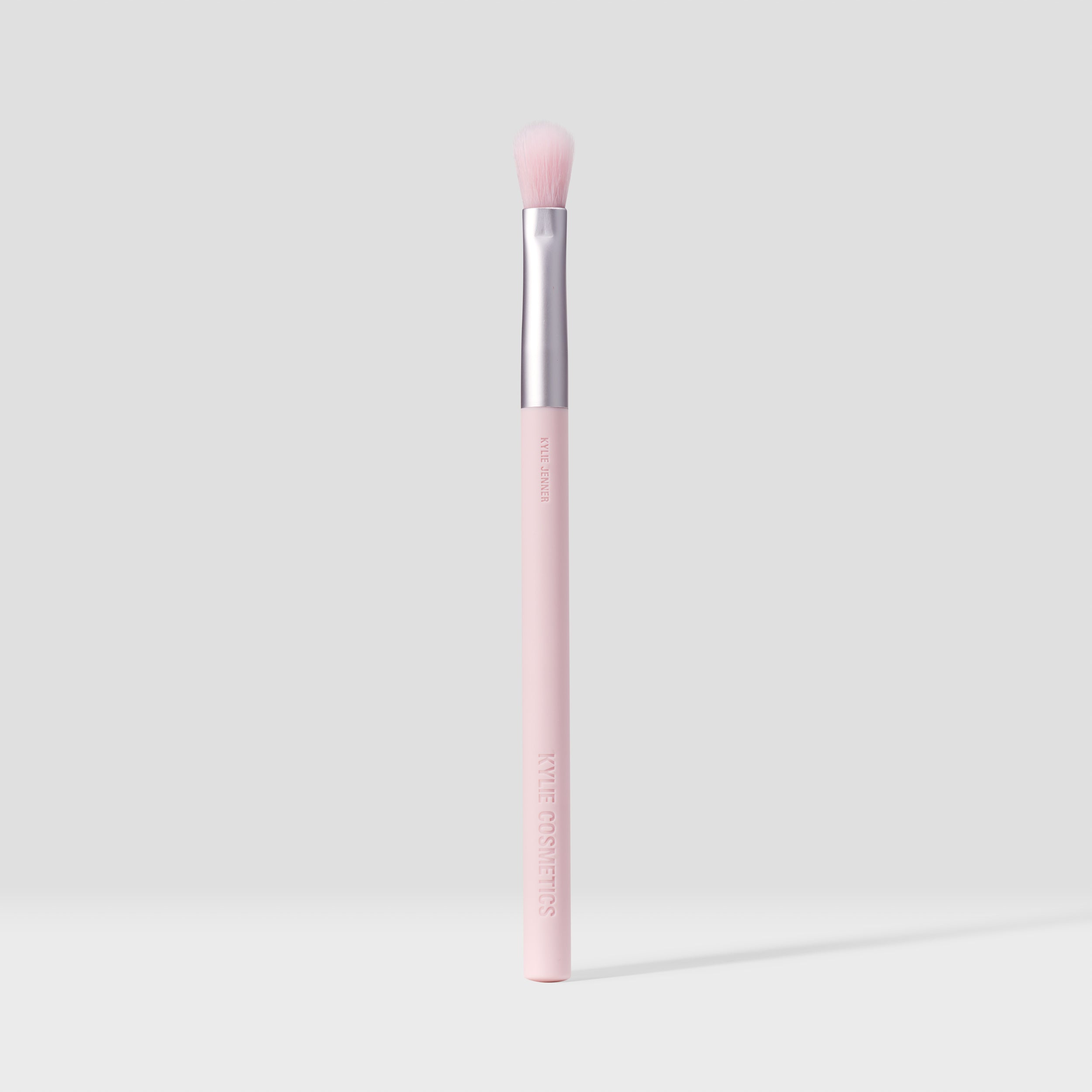 eyeshadow-crease-blending-brush_15131e27-290b-4eab-a582-c874291b284d.jpg