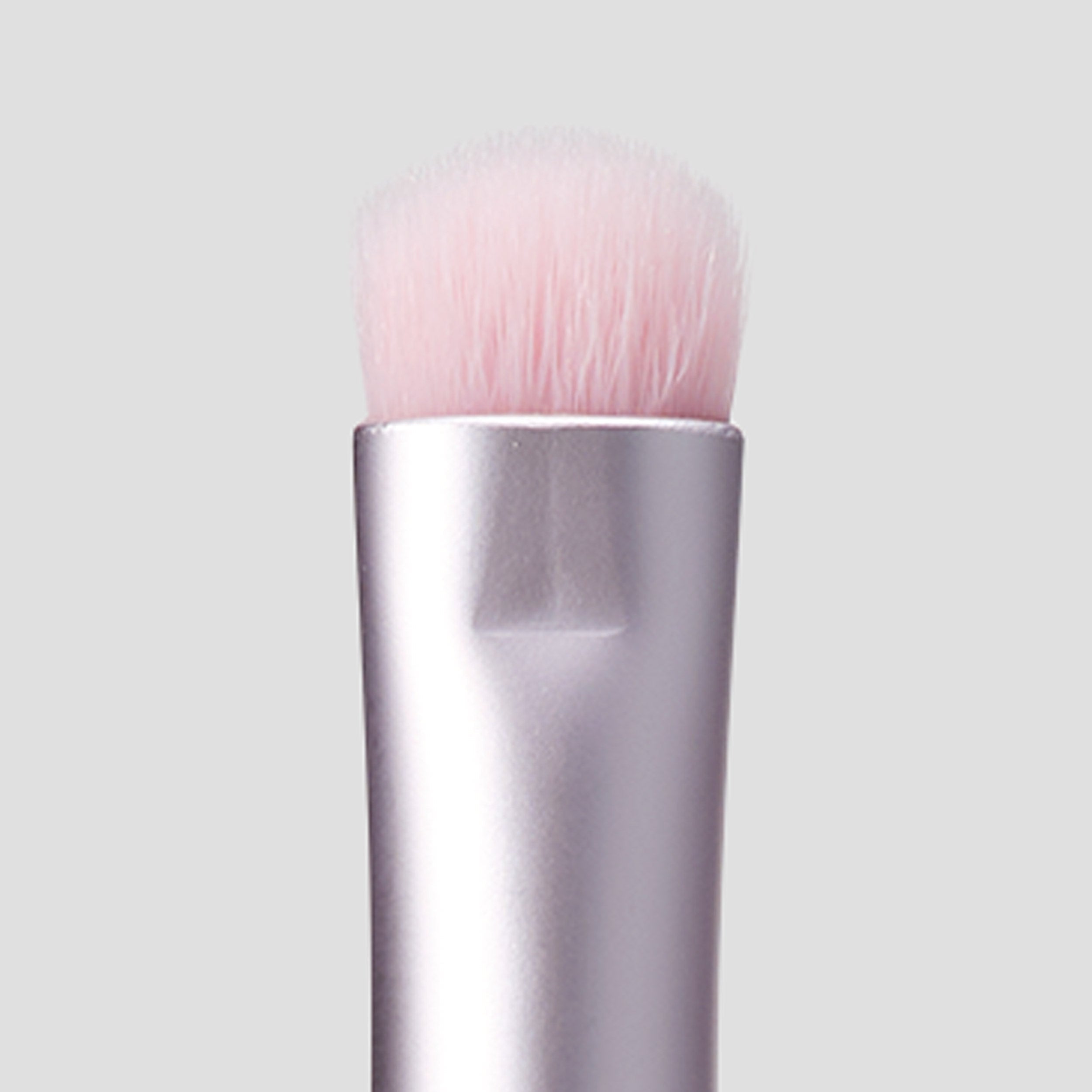 v1_Single-Eyeshadow-Brushe_ecomm_1ce325c3-aef0-496c-b014-a5985d0d9cdc.jpg